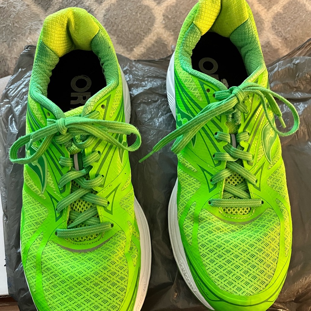 Saucony Green Athletic Shoes for Performance and Style